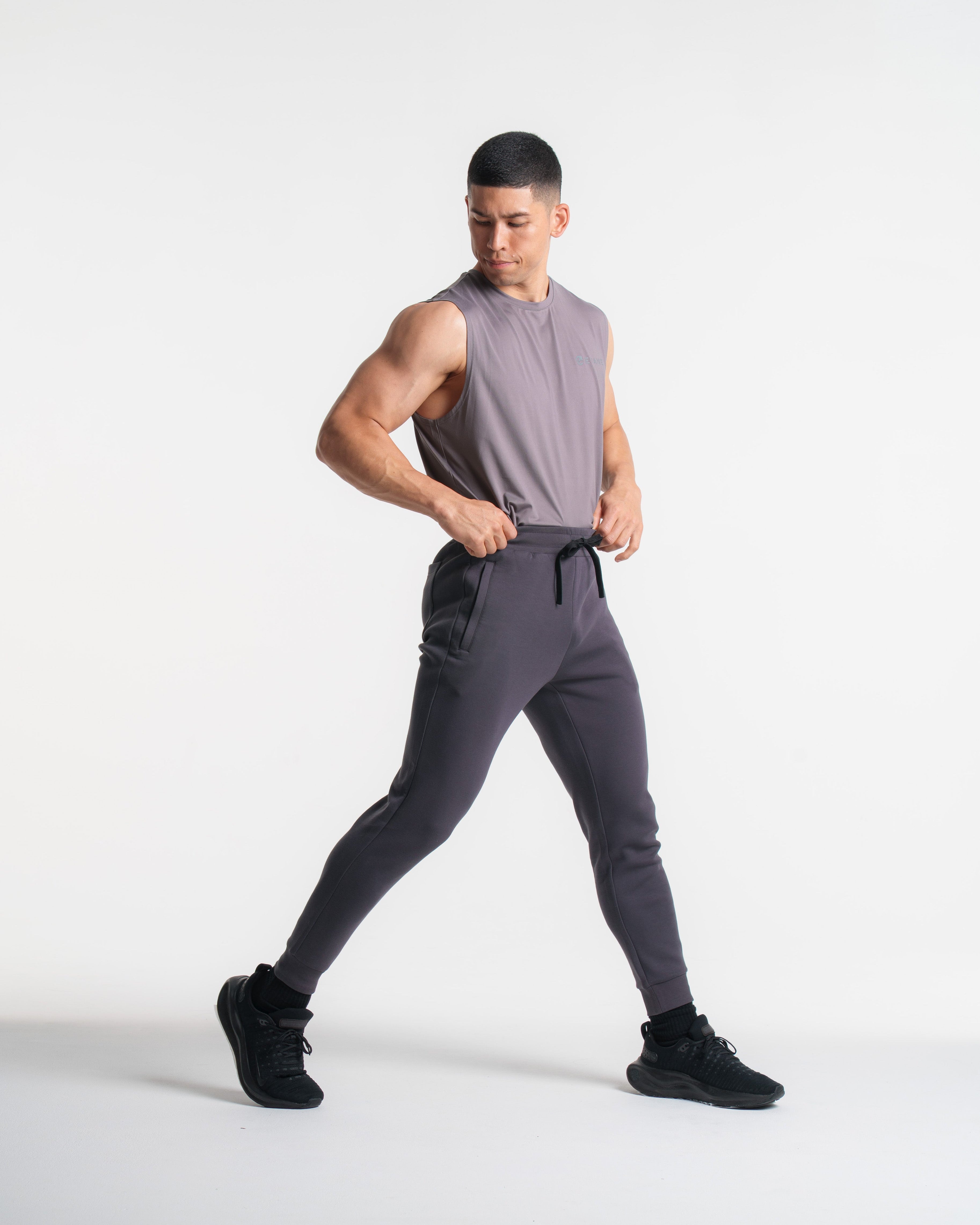 #color_charcoal gray