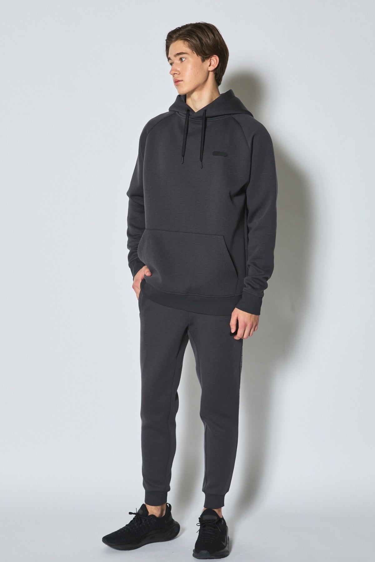 EVANE] エバン ストレッチ ソフト ロゴプレート フーディー